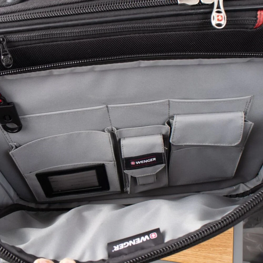Wenger Swiss Gear Granada Rolling Business Briefcase Carry On Bag Computer